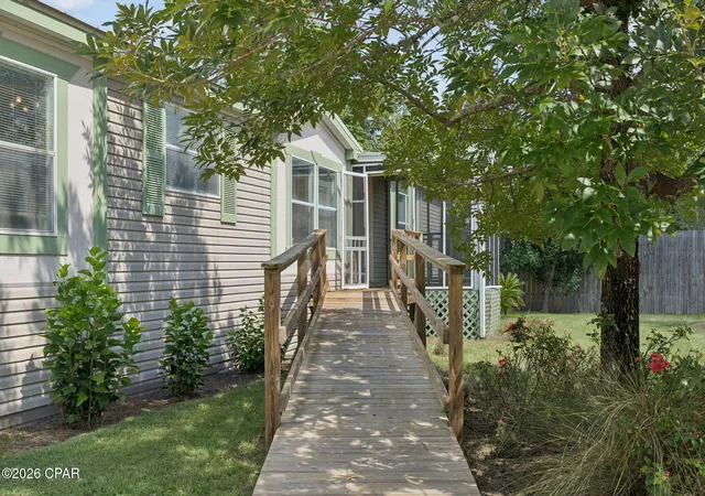 Photo 3 of Sale Pending at 5007 Halsey Cir, Panama City, FL 32404 | MLS# 795782 | Listing updated on 2026-10-07