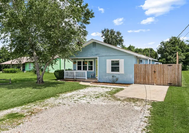 Photo 3 of Single family home for sale at 1005 Mississippi Ave, Lynn Haven, FL 32444 | MLS# 795788 | Listing updated on 2026-10-05