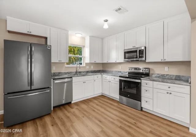 Photo 3 of Single family home for sale at 2928 State Ave, Panama City, FL 32405 | MLS# 795883 | Listing updated on 2026-09-26