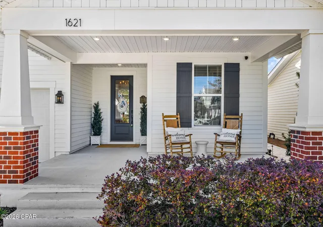 Photo 3 of Single family home for sale at 1621 Kestrel St, Panama City, FL 32405 | MLS# 795914 | Listing updated on 2026-10-05