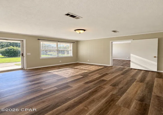 Photo 3 of Single family home for sale at 5487 Pelham Ct, Graceville, FL 32440 | MLS# 795950 | Listing updated on 2026-10-06