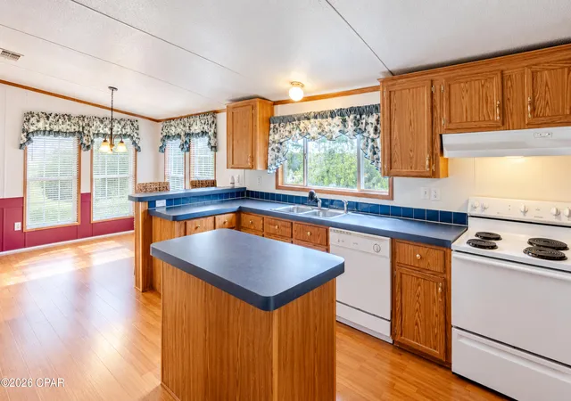 Photo 3 of Manufactured home for sale at 3772 Atlantis Dr, Panama City, FL 32409 | MLS# 795970 | Listing updated on 2026-09-30