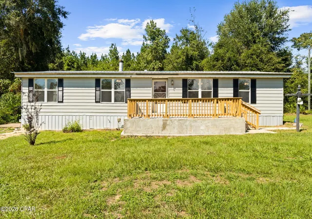Photo 2 of Manufactured home for sale at 2753 Deming Ln, Marianna, FL 32446 | MLS# 795980 | Listing updated on 2026-09-29