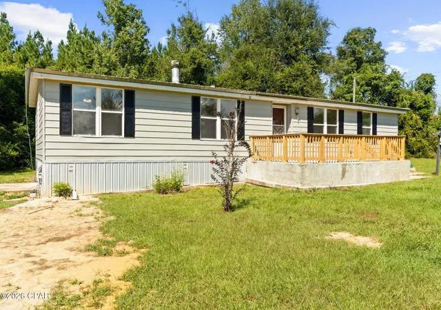 Photo 3 of Manufactured home for sale at 2753 Deming Ln, Marianna, FL 32446 | MLS# 795980 | Listing updated on 2026-09-29