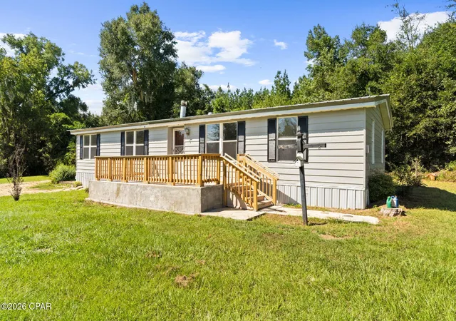 Photo 3 of Manufactured home for sale at 2753 Deming Ln, Marianna, FL 32446 | MLS# 795980 | Listing updated on 2026-09-29