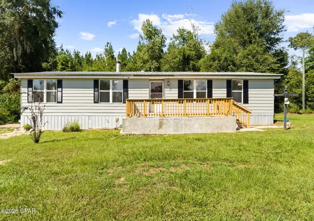 Photo 4 of Manufactured home for sale at 2753 Deming Ln, Marianna, FL 32446 | MLS# 795980 | Listing updated on 2026-09-29