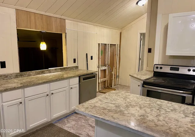 Photo 4 of Manufactured home for sale at 1219 Thomas Dr #95, Panama City, FL 32408 | MLS# 796096 | Listing updated on 2026-10-01