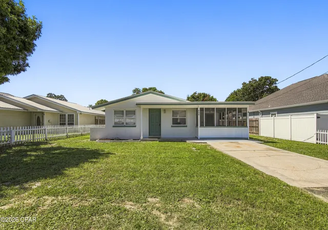 Photo 2 of Single family home for sale at 404 Wisteria St, Panama City Beach, FL 32407 | MLS# 796097 | Listing updated on 2026-10-01