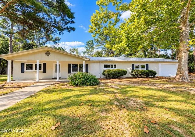Photo 2 of Single family home for sale at 330 Hightower Ave, Bonifay, FL 32425 | MLS# 796103 | Listing updated on 2026-10-01