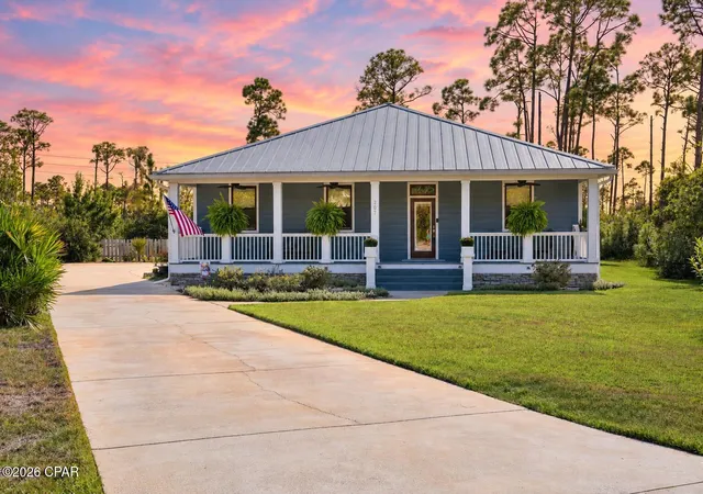 Photo 1 of Single family home for sale at 207 Stingray Ln, Port Saint Joe, FL 32456 | MLS# 796130 | Listing updated on 2026-10-01