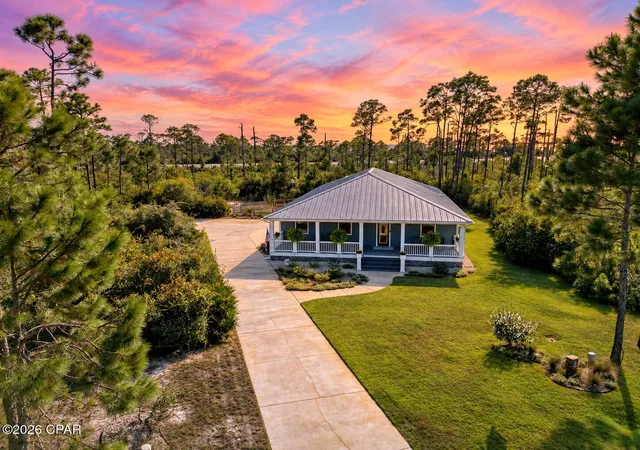 Photo 2 of Single family home for sale at 207 Stingray Ln, Port Saint Joe, FL 32456 | MLS# 796130 | Listing updated on 2026-10-01