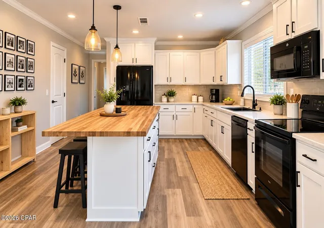 Photo 3 of Single family home for sale at 7403 Sweetbriar Rd, Panama City, FL 32404 | MLS# 796137 | Listing updated on 2026-10-05