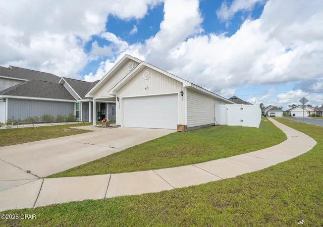 Photo 1 of Single family home for sale at 6639 Kettles St, Panama City, FL 32404 | MLS# 796174 | Listing updated on 2026-10-02