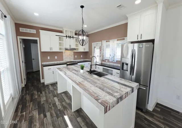 Photo 2 of Manufactured home for sale at 11925 Camellia St, Fountain, FL 32438 | MLS# 796185 | Listing updated on 2026-10-02