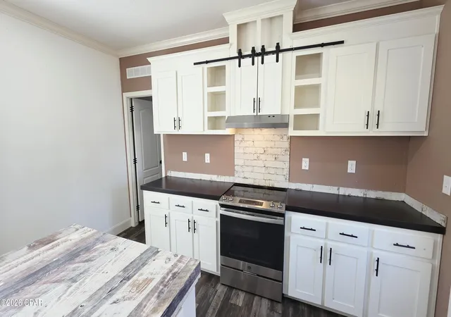 Photo 4 of Manufactured home for sale at 11925 Camellia St, Fountain, FL 32438 | MLS# 796185 | Listing updated on 2026-10-02
