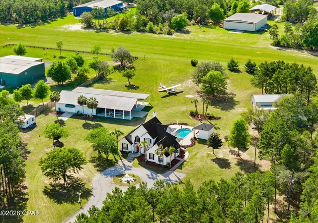 Photo 3 of Single family home for sale at 5120 Airpark Blvd, Chipley, FL 32428 | MLS# 796228 | Listing updated on 2026-10-05