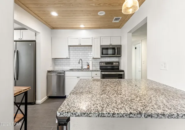 Photo 3 of Single family home for sale at 118 N Gayle Ave, Panama City, FL 32401 | MLS# 796271 | Listing updated on 2026-10-05