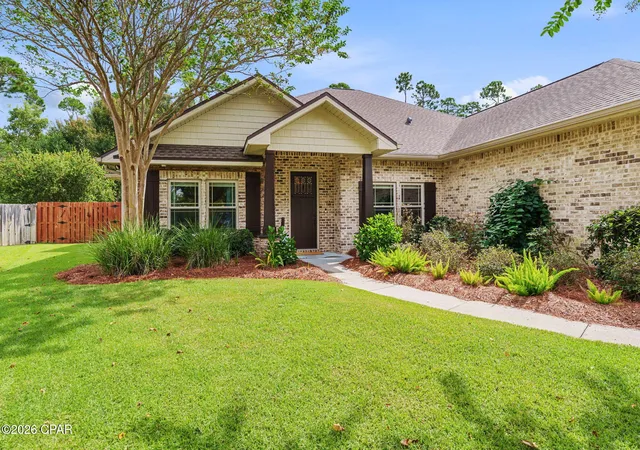 Photo 2 of Single family home for sale at 3021 Osprey Cir, Panama City, FL 32405 | MLS# 796318 | Listing updated on 2026-10-06