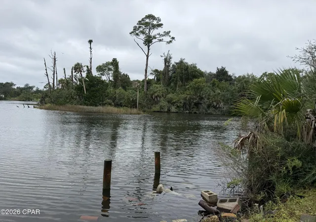 Photo 3 of Single family home for sale at 5121 Stratford Ave, Panama City, FL 32404 | MLS# 796333 | Listing updated on 2026-10-06