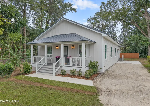 Photo 3 of Single family home for sale at 2996 Jefferson St, Marianna, FL 32446 | MLS# 796340 | Listing updated on 2026-10-08