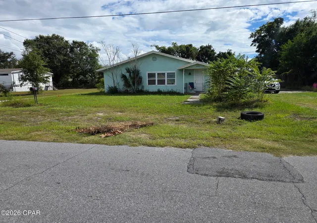 Photo 1 of Single family home for sale at 3910 E 9th Street, Panama City, FL 32404 | MLS# 796393 | Listing updated on 2026-10-08
