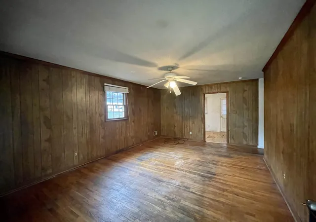 Photo 4 of Single Family Residence at 201 Michael St, Spartanburg, SC 29301 | MLS# SPN288284 | | Sold on 2022-04-04