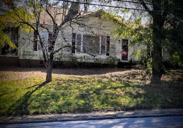 Photo 1 of Single family home for sale at 1812 N Limestone St, Gaffney, SC 29340 | MLS# SPN317243 | Listing updated on 2026-10-07