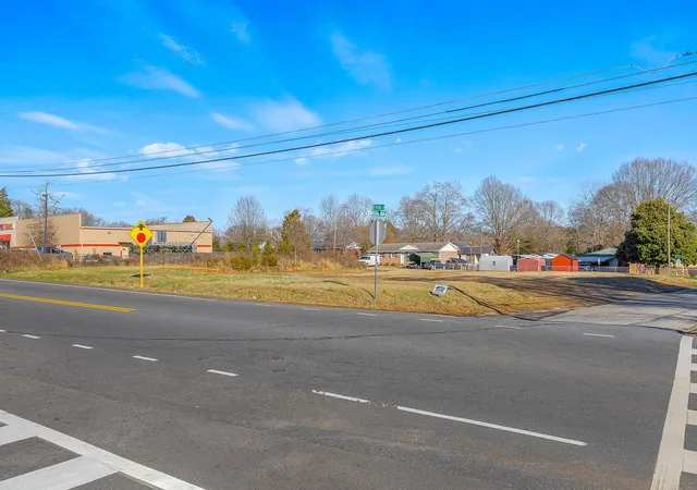 Homes for sale in Spartanburg, SC | 410 Spring St, Spartanburg, SC 29301 | MLS# SPN320445
