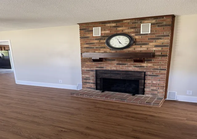 Photo 1 of Single family home for sale at 3013 Country Clb Rd, Spartanburg, SC 29302 | MLS# SPN323382 | Listing updated on 2026-09-18