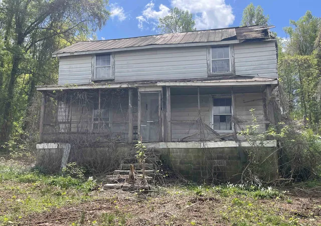 Photo 3 of Sale Pending at 170 Sutton Rd, Spartanburg, SC 29302 | MLS# SPN325210 | Listing updated on 2026-09-15