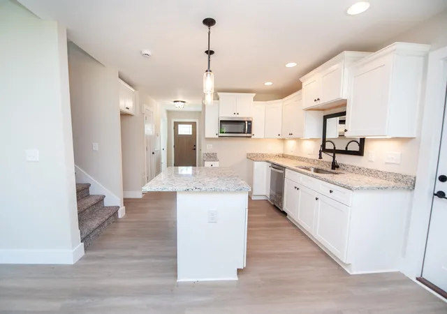 Photo 3 of Single family home for sale at 126 Paisley Promenade, Boiling Springs, SC 29316 | MLS# SPN327043 | Listing updated on 2026-09-30