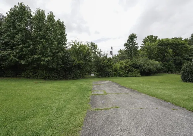 4th image of 1916 & 1920 Mark Ct, Spartanburg, SC 29301 | MLS# SPN327672