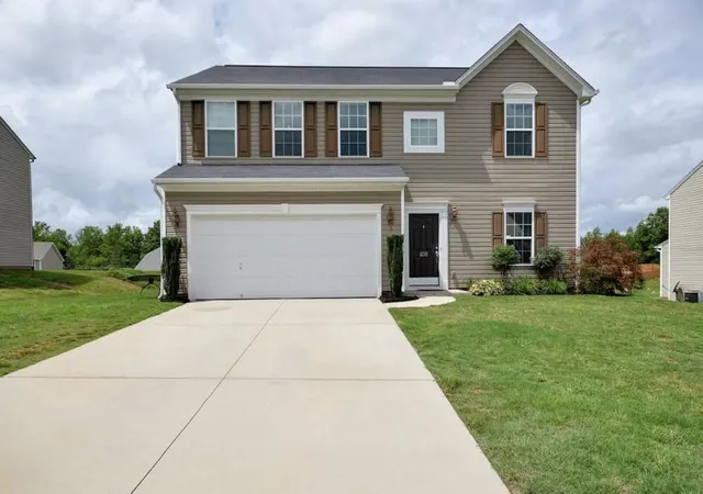 Homes for sale in Boiling Springs, SC | 408 Sweeny Ct, Boiling Springs, SC 29316 | MLS# SPN330431