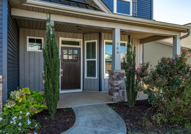 Photo 3 of Single family home for sale at 709 Silver Pines Ln, Duncan, SC 29334 | MLS# SPN330633 | Listing updated on 2026-09-03