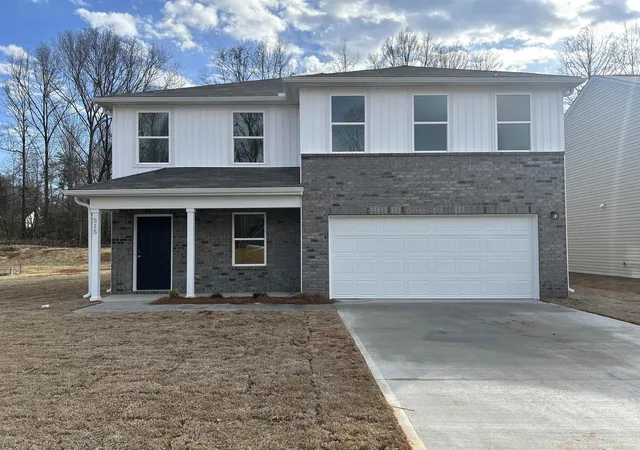Photo 2 of Single family home for sale at 515 Tomlin Trl, Spartanburg, SC 29307 | MLS# SPN330657 | Listing updated on 2026-08-29