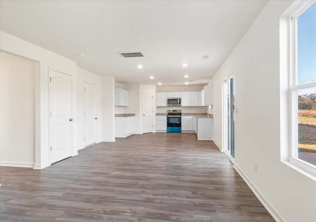 Photo 3 of Single family home for sale at 515 Tomlin Trl, Spartanburg, SC 29307 | MLS# SPN330657 | Listing updated on 2026-08-29
