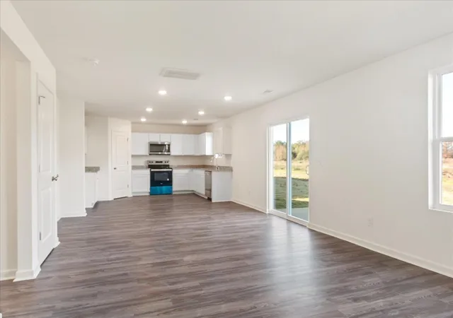 Photo 3 of Single family home for sale at 515 Tomlin Trl, Spartanburg, SC 29307 | MLS# SPN330657 | Listing updated on 2026-08-29
