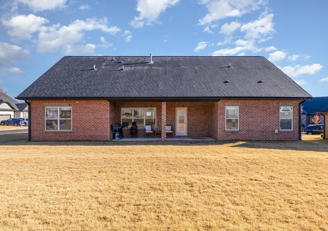 Homes for sale in Greenville, SC | 2 Moonlight Ln, Greenville, SC 29605 | MLS# SPN330970