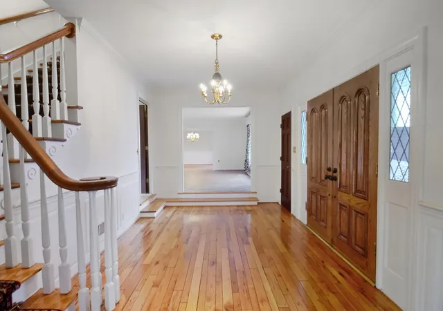 Photo 4 of Single family home for sale at 100 Kirkwood Pl, Spartanburg, SC 29306 | MLS# SPN331138 | Listing updated on 2026-08-20