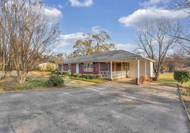 Photo 2 of Single family home for sale at 119 Beechwood Dr, Inman, SC 29349 | MLS# SPN331219 | Listing updated on 2026-08-27