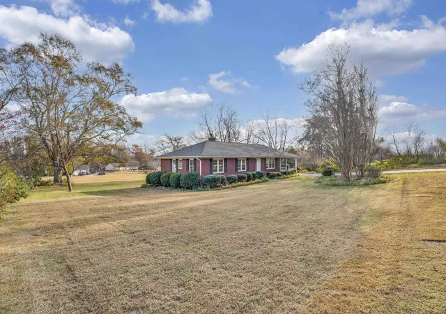 Photo 3 of Single family home for sale at 119 Beechwood Dr, Inman, SC 29349 | MLS# SPN331219 | Listing updated on 2026-08-27