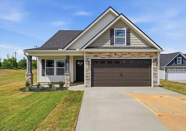Photo 1 of Single family home for sale at 101 Crooked Tree Dr, Gaffney, SC 29341 | MLS# SPN332307 | Listing updated on 2026-08-12