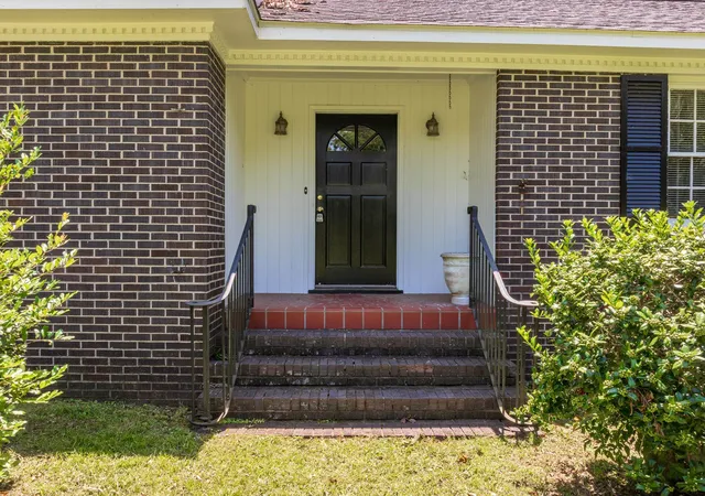Photo 3 of Single family home for sale at 114 York St, Clinton, SC 29325 | MLS# SPN332384 | Listing updated on 2026-06-17