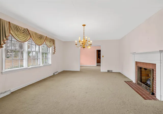 Photo 4 of Single family home for sale at 114 York St, Clinton, SC 29325 | MLS# SPN332384 | Listing updated on 2026-06-17