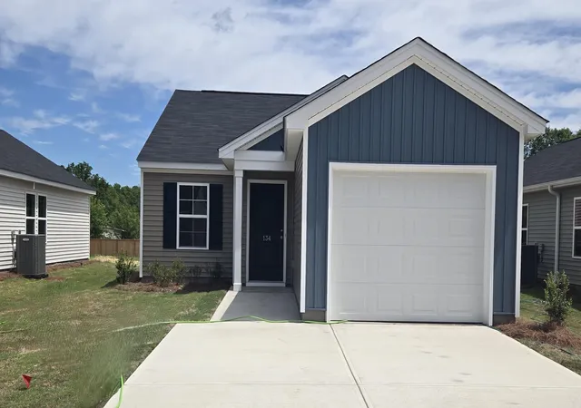 Photo 1 of Sale Pending at 134 Cloverfield Ln, Spartanburg, SC | MLS# SPN332411 | Listing updated on 2026-10-03