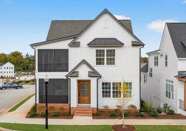 Photo 1 of Single family home for sale at 130 Silver Hl St, Spartanburg, SC 29302 | MLS# SPN332768 | Listing updated on 2026-06-24