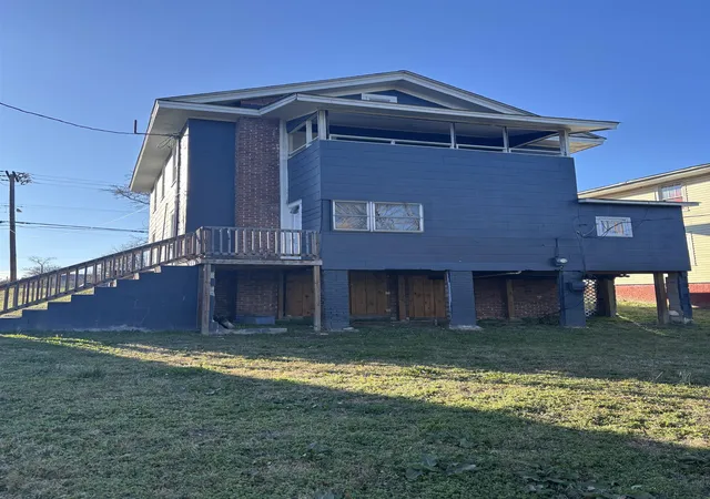 Photo 4 of Single family home for sale at 225 Oakland Ave, Spartanburg, SC 29302 | MLS# SPN332989 | Listing updated on 2026-03-31