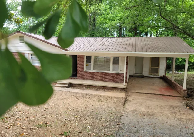 Homes for sale in Gaffney, SC | 200 Lincoln Dr, Gaffney, SC 29341 | MLS# SPN333053
