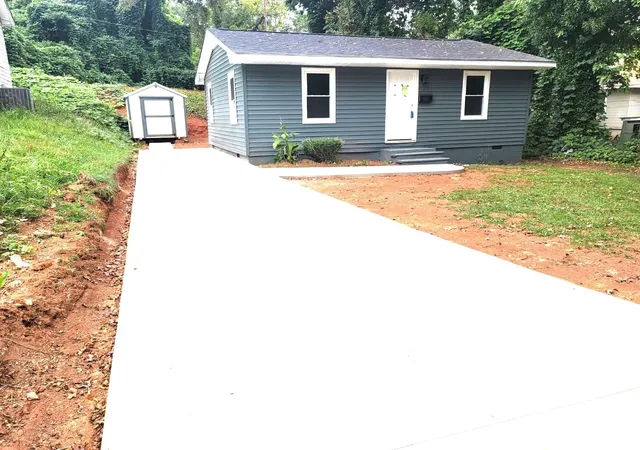 Photo 3 of Single family home for sale at 184 Home St, Spartanburg, SC 29306 | MLS# SPN333110 | Listing updated on 2026-09-07