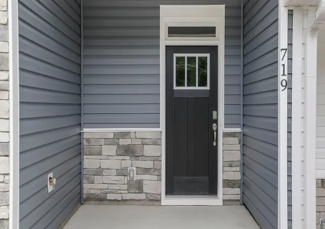 Photo 3 of Townhouse for sale at 719 Lesbury Ln, Spartanburg, SC 29301 | MLS# SPN333166 | Listing updated on 2026-09-26